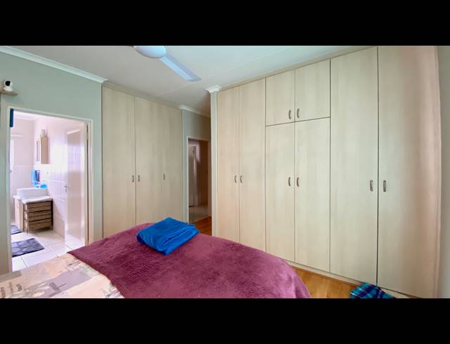 5 BEDROOM HOUSE FOR SALE IN PORT OWEN